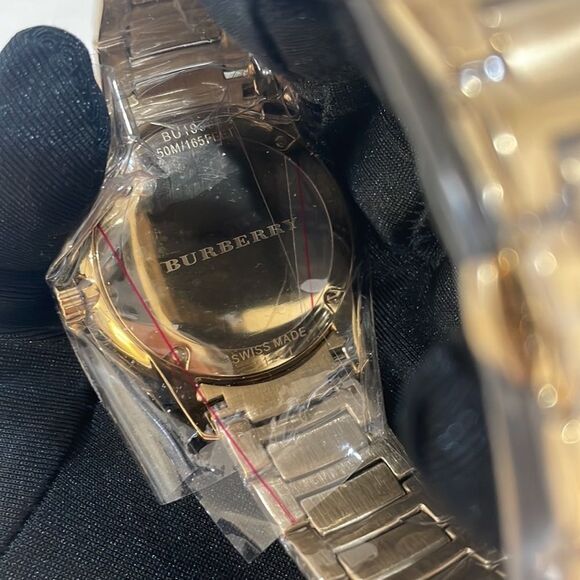 NIB Gold Tone Burberry Watch - Picture 4 of 10